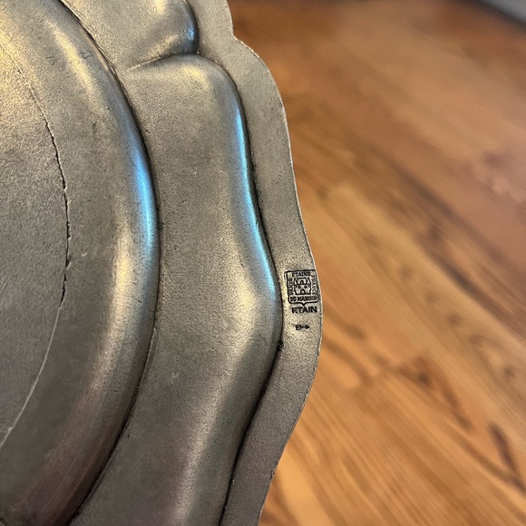 Etains du Manoir Metal Wall Plate/Bird Hanging. French Pewter Trinket Dish. - Picture 7 of 7